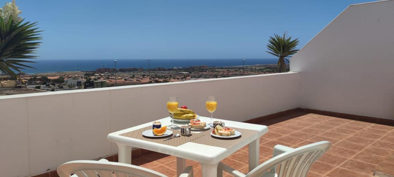 Vistas Al Mar En Caleta De Fuste Villa Esterno foto